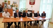 Umowa na budowę hali sportowej w Męcinie podpisana - zdjęcie 2