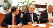 Umowa na budowę hali sportowej w Męcinie podpisana - zdjęcie 3