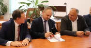 Umowa na budowę hali sportowej w Męcinie podpisana - zdjęcie 5