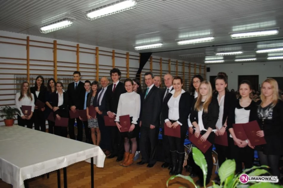 Stypendia dla najzdolniejszych - zdjęcie 2