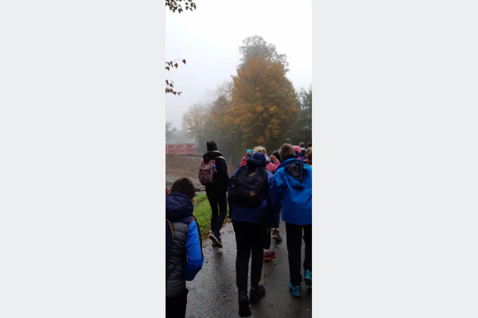 Uczniowie poznawali swoją okolicę - zdjęcie 9