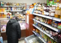 Lockdowny zmieniły zwyczaje zakupowe Polaków, co nie służy małym sklepom - zdjęcie główne