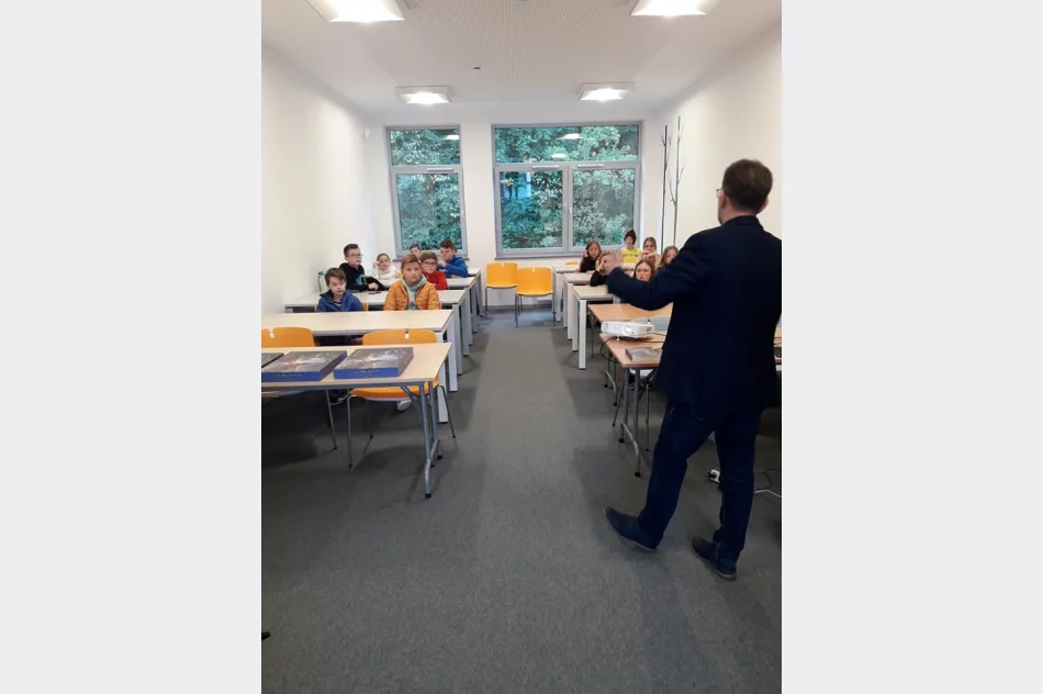 W Miejskiej Bibliotece Publicznej w Limanowej odbyła się „Noc Bibliotek” - zdjęcie 6