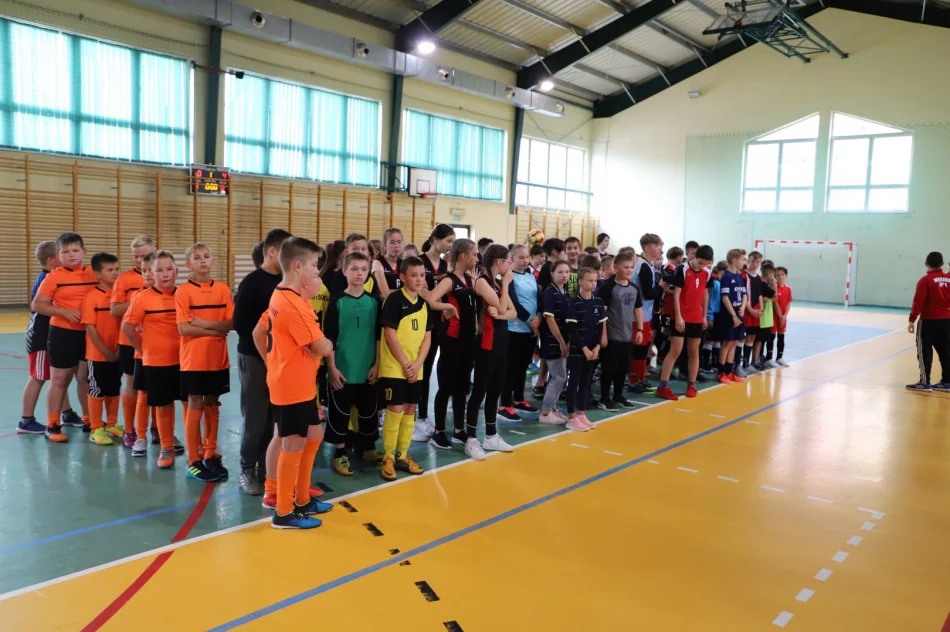 Mistrzostwa Gminy w Halowej Piłce Nożnej Dzieci rozstrzygnięte! - zdjęcie 2