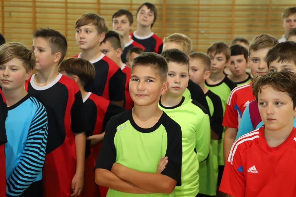 Mistrzostwa Gminy w Halowej Piłce Nożnej Dzieci rozstrzygnięte! - zdjęcie 8