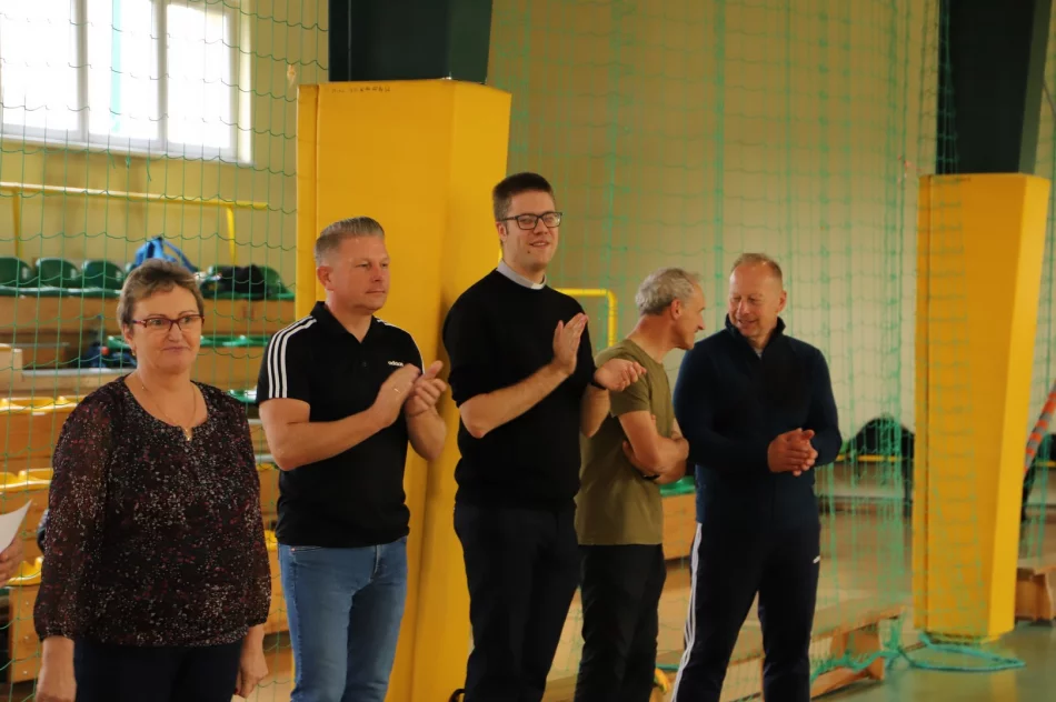 Mistrzostwa Gminy w Halowej Piłce Nożnej Dzieci rozstrzygnięte! - zdjęcie 10