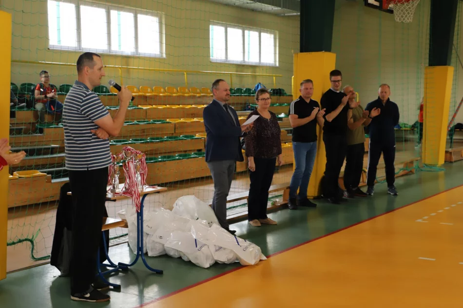 Mistrzostwa Gminy w Halowej Piłce Nożnej Dzieci rozstrzygnięte! - zdjęcie 11