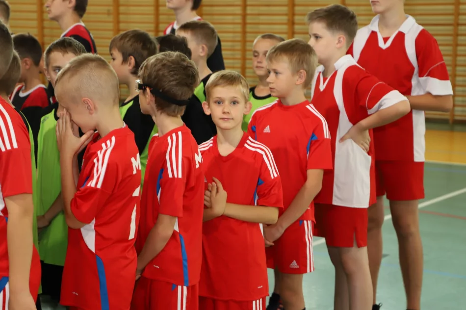 Mistrzostwa Gminy w Halowej Piłce Nożnej Dzieci rozstrzygnięte! - zdjęcie 13