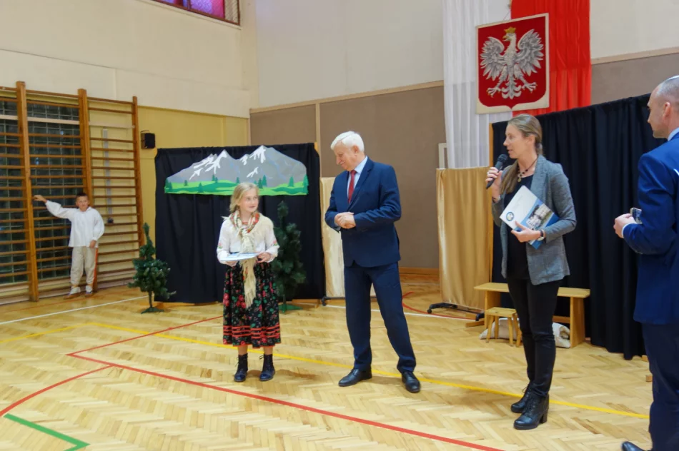 Dzień Edukacji Narodowej w Zespole Szkolno-Przedszkolnym nr 4 - zdjęcie 6