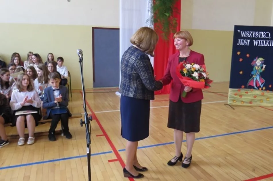 13 października Dzień Edukacji Narodowej świętowano w ZSP nr 1, SP nr 2 oraz SP nr 3 - zdjęcie 6