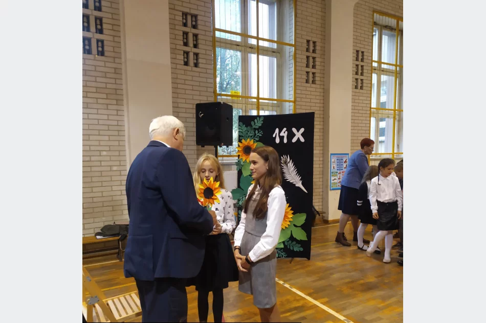 13 października Dzień Edukacji Narodowej świętowano w ZSP nr 1, SP nr 2 oraz SP nr 3 - zdjęcie 20