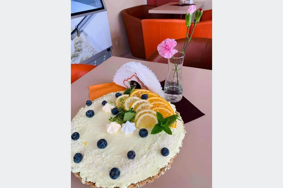 „Monaco Cafe - cocktail bar jak przed laty” - jesienna obniżka cen! - zdjęcie 12