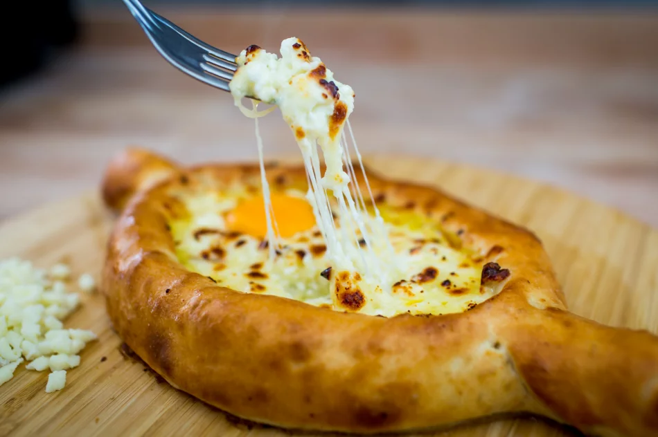 Gruzińskie specjały wypiekane na miejscu - przyjdź i spróbuj! - zdjęcie 3