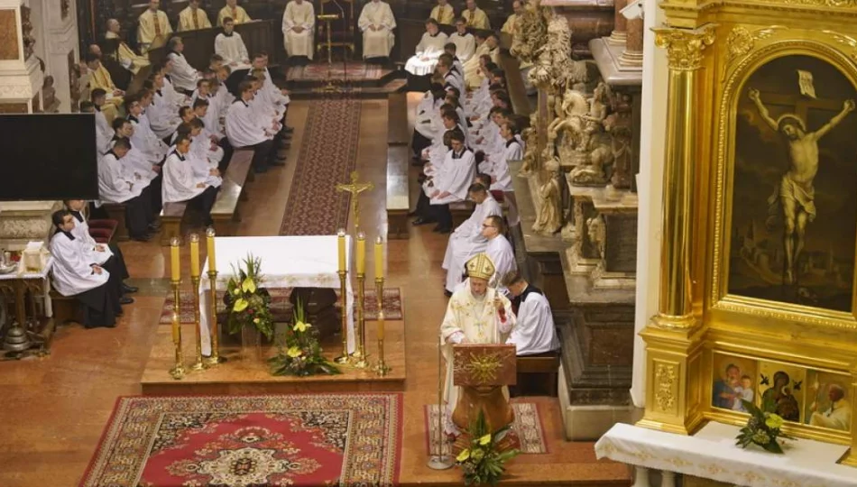 Modlitwa w katedrze na rozpoczęcie synodu - zdjęcie 1