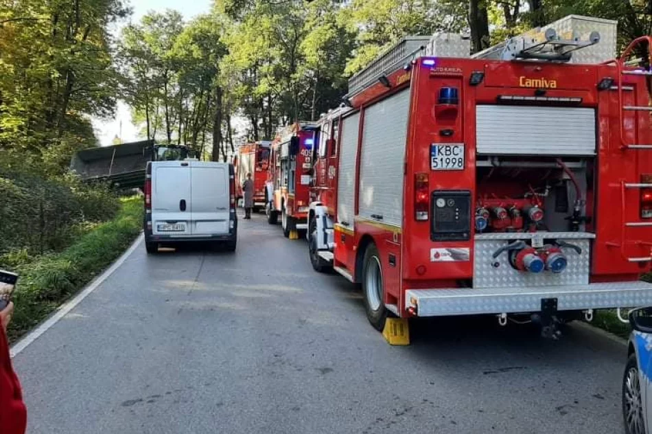 Jedna osoba zginęła, ranni z tragicznego wypadku trafili m.in. do Limanowej - zdjęcie 3