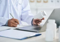 E-konsultacje lekarskie i e-recepty bez wychodzenia z domu - rozwiązanie nie tylko w dobie pandemii - zdjęcie główne