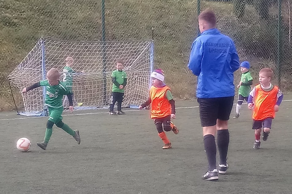 Piłkarska przyszłość naszego regionu zaprezentowała swoje umiejętności - zdjęcie 2