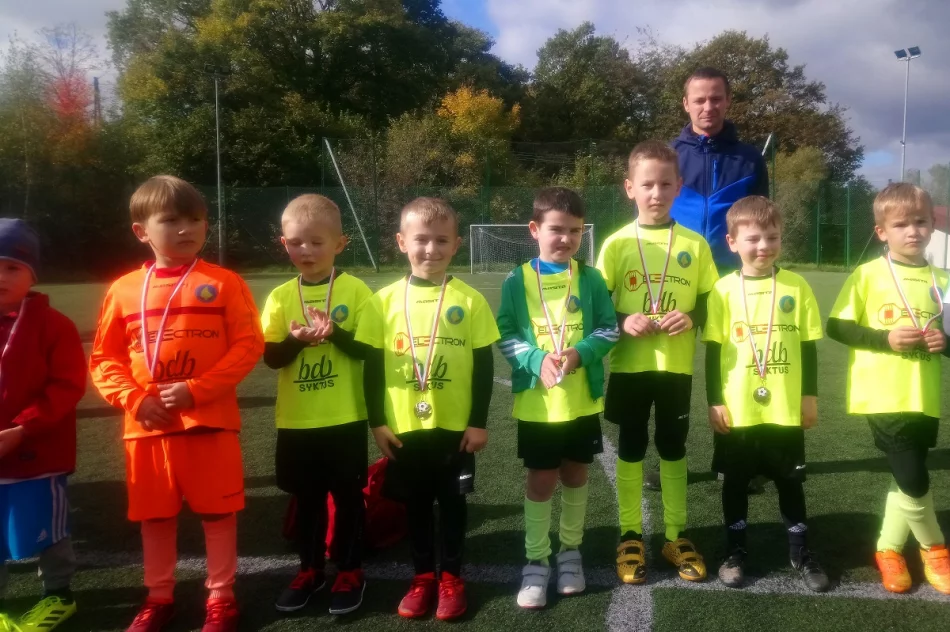 Piłkarska przyszłość naszego regionu zaprezentowała swoje umiejętności - zdjęcie 5