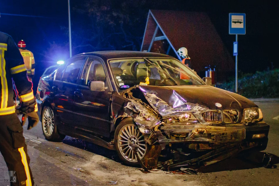 Groźnie wyglądające zderzenie dwóch pojazdów - zdjęcie 6