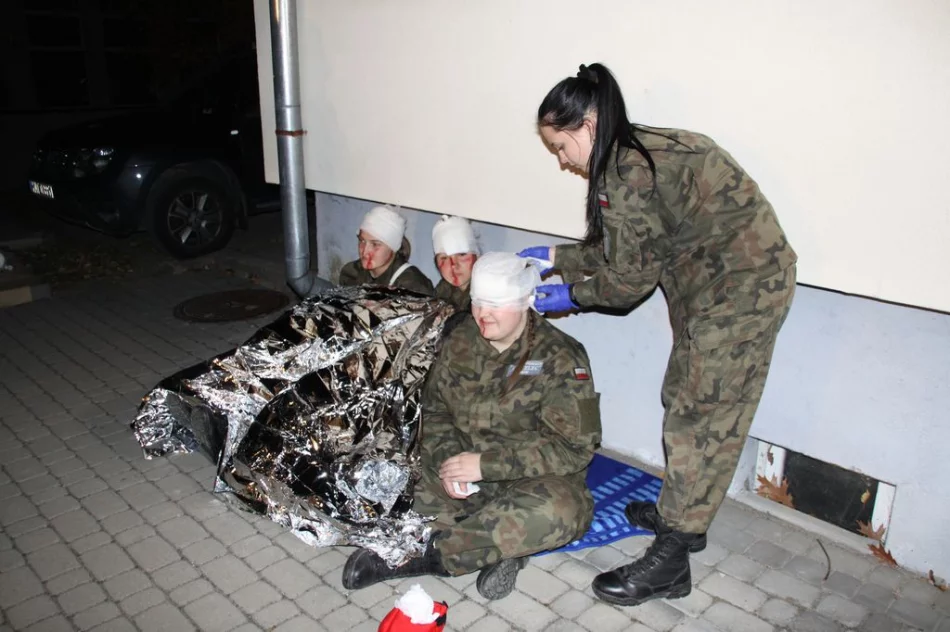 Wybuch i pożar w budynku szkolnego internatu - zdjęcie 5