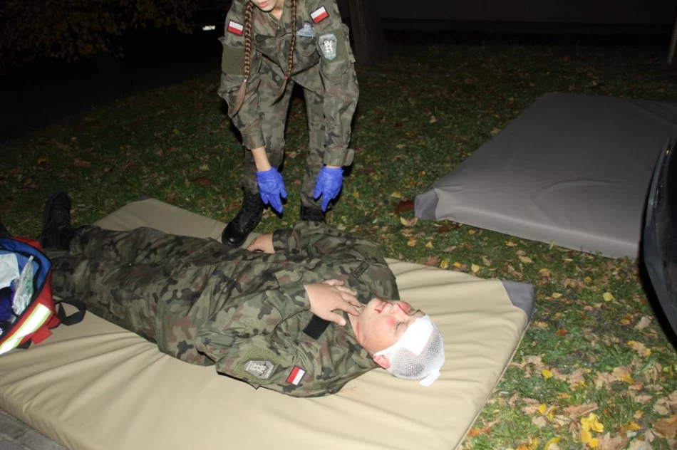 Wybuch i pożar w budynku szkolnego internatu - zdjęcie 15