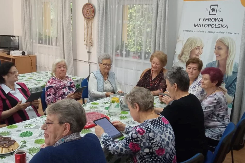 Projekt „Cyfrowa Małopolska” w Dziennym Domu „Senior+” w Limanowej - zdjęcie 6