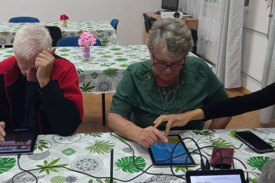 Projekt „Cyfrowa Małopolska” w Dziennym Domu „Senior+” w Limanowej - zdjęcie 15