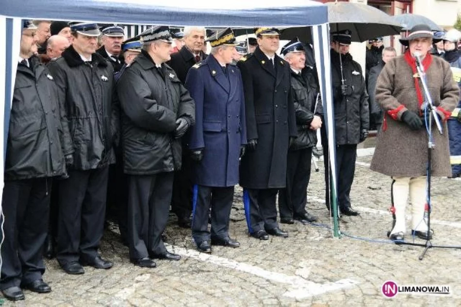 Otrzymali nowy samochód ratowniczo-gaśniczy - zdjęcie 2