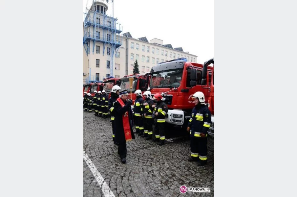 Otrzymali nowy samochód ratowniczo-gaśniczy - zdjęcie 3