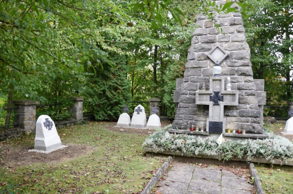 Zakończono prace na cmentarzu wojennym. Będzie kolejny wniosek o dofinansowanie - zdjęcie 8