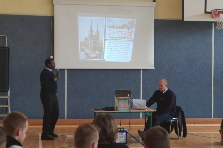 Misjonarze odwiedzili uczniów w limanowskich szkołach - zdjęcie 4