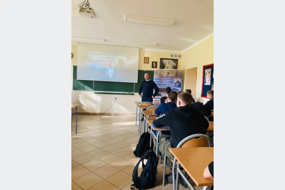 Misjonarze odwiedzili uczniów w limanowskich szkołach - zdjęcie 10