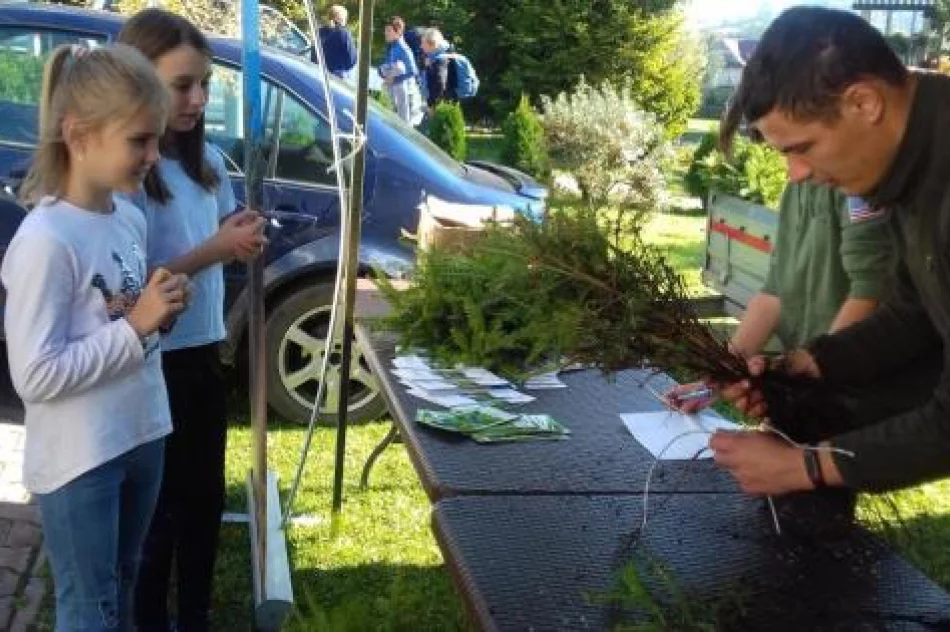 Nadleśnictwo przekazało sadzonki dla szkół - zdjęcie 3