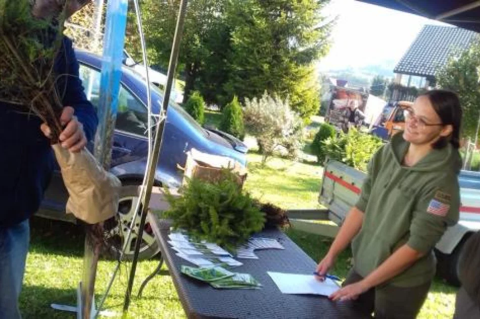 Nadleśnictwo przekazało sadzonki dla szkół - zdjęcie 4