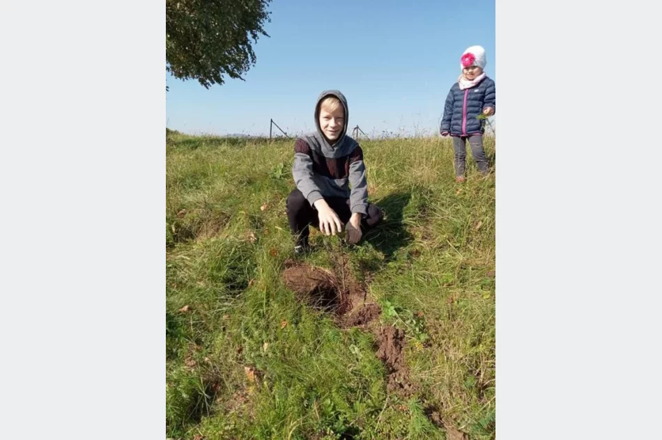 Nadleśnictwo przekazało sadzonki dla szkół - zdjęcie 7