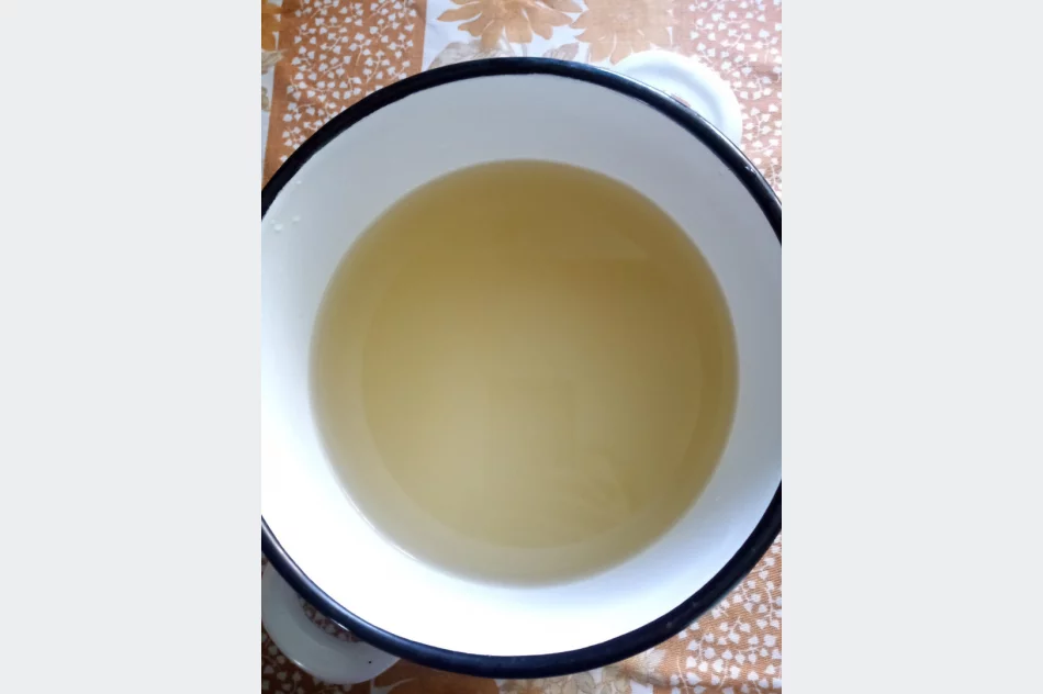 "Woda jest brudna, mętna, śmierdzi, niszczy armaturę i urządzenia sanitarne" - list rozgoryczonej mieszkanki miasta - zdjęcie 3