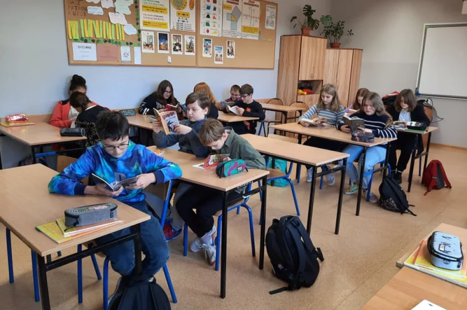 Akcja ,,Przerwa na czytanie” w ZSP nr w Limanowej - zdjęcie 2