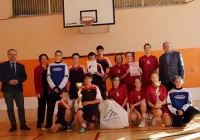 SP nr 2 w Stara Wsi Mistrzami Gminy Limanowa w unihokeju wśród młodzieży - zdjęcie główne