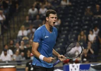 Hurkacz świetny nie tylko na korcie. Rośnie wartość marketingowa najlepszego polskiego tenisisty   - zdjęcie główne