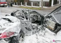 Wypadek i pożar porsche, ranny policjant - zdjęcie główne