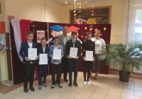 Najzdolniejsi uczniowie nagrodzeni stypendiami wójta - zdjęcie główne