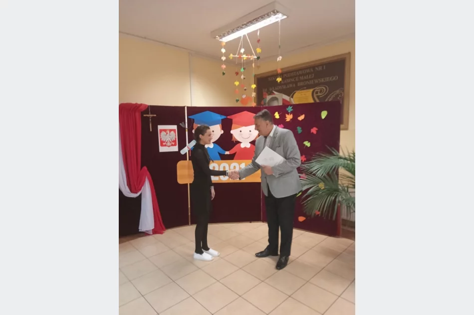 Najzdolniejsi uczniowie nagrodzeni stypendiami wójta - zdjęcie 4