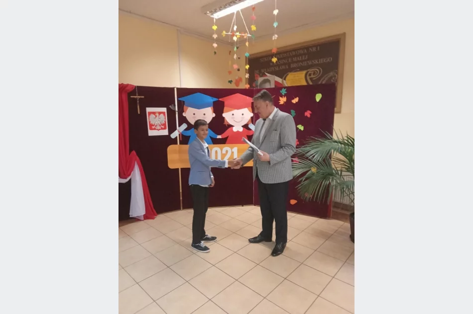 Najzdolniejsi uczniowie nagrodzeni stypendiami wójta - zdjęcie 10