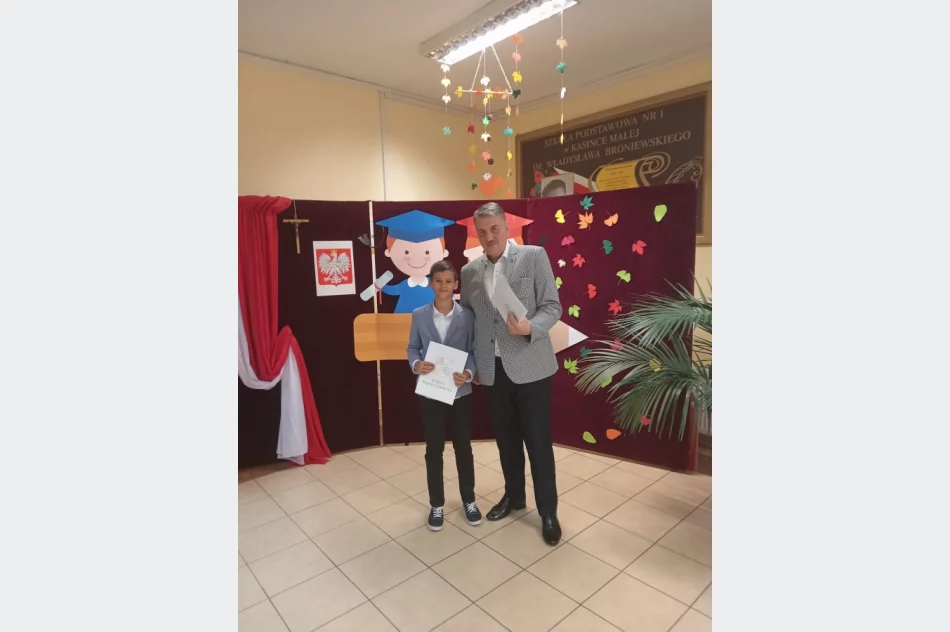 Najzdolniejsi uczniowie nagrodzeni stypendiami wójta - zdjęcie 11