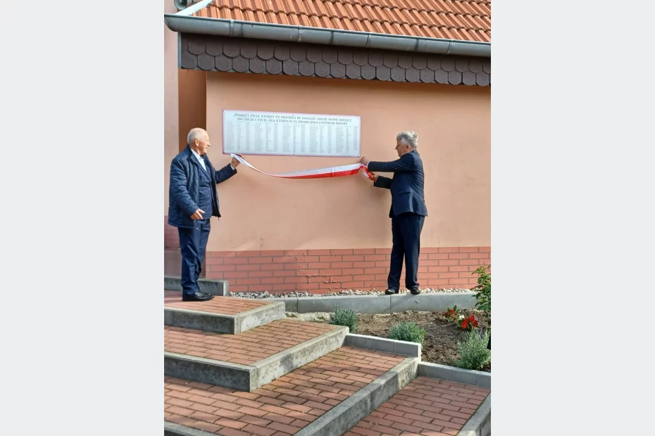 Otwarcie wystawy oraz promocja albumu pt. „Nowa Ziemia – Stare Niebo. Historia Męcinian w Lipkach” - zdjęcie 3