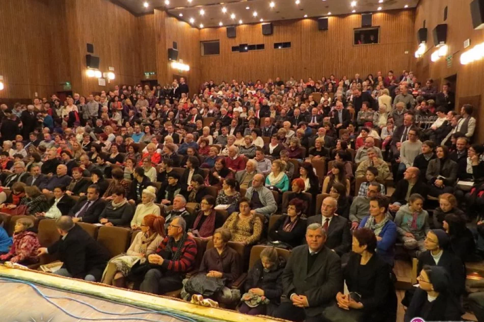 Sala wypełniła się po brzegi - zdjęcie 2