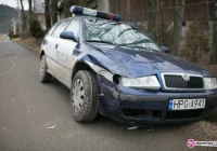 Kolizja radiowozu, poszkodowany policjant - zdjęcie główne