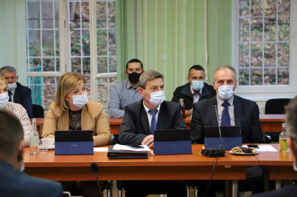 Informacja o XX nadzwyczajnej sesji Rady Gminy Limanowa  - zdjęcie 7