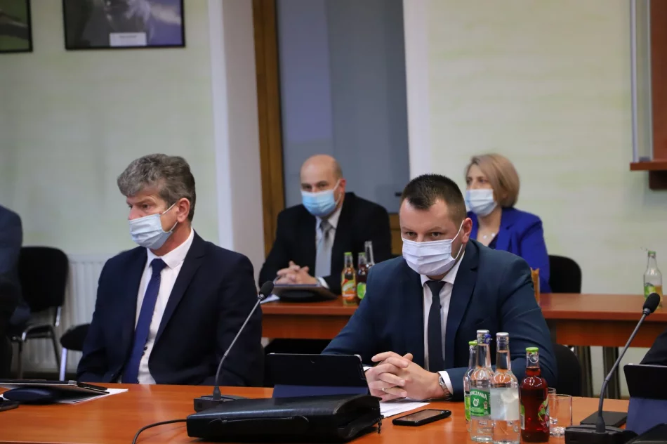 Informacja o XX nadzwyczajnej sesji Rady Gminy Limanowa  - zdjęcie 11