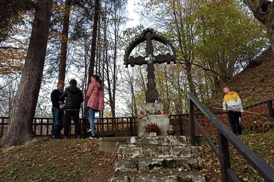 Uczniowie pamiętali o poległych żołnierzach - zdjęcie 5